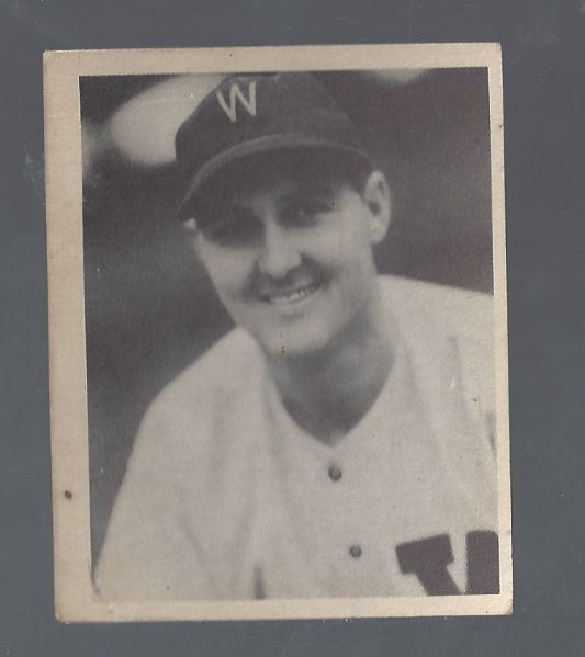 1939 Dutch Leonard (Washington Senators) Play Ball Baseball Card 