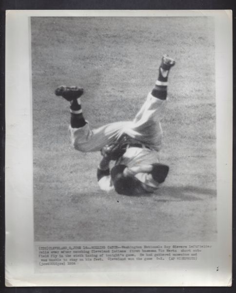 1954 Roy Sievers Rolls Over After Catching Vic Wertz's Flyball Wire Photo