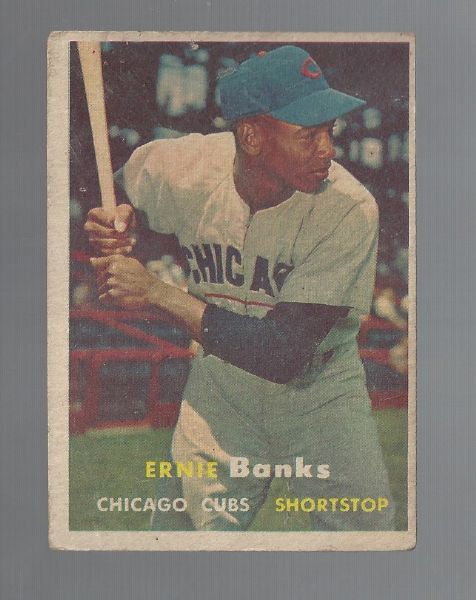 1957 Ernie Banks (HOF) Topps Baseball Card