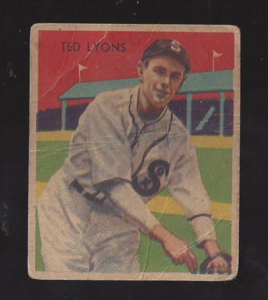 1935 Ted Lyons (HOF) Diamond Stars Baseball Card