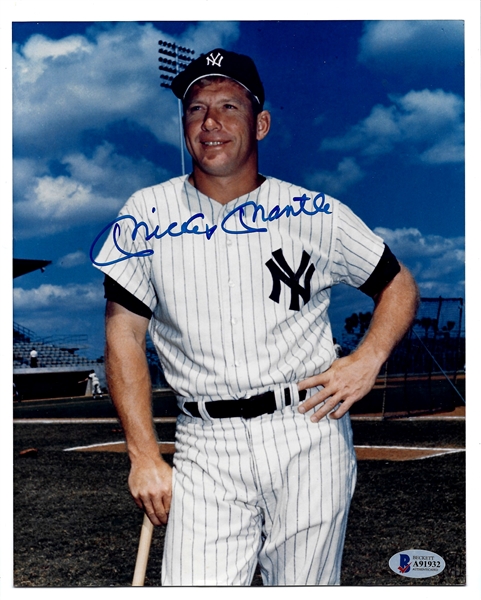 Mickey Mantle (HOF) Autographed 8 x 10 Color Photo with Beckett COA