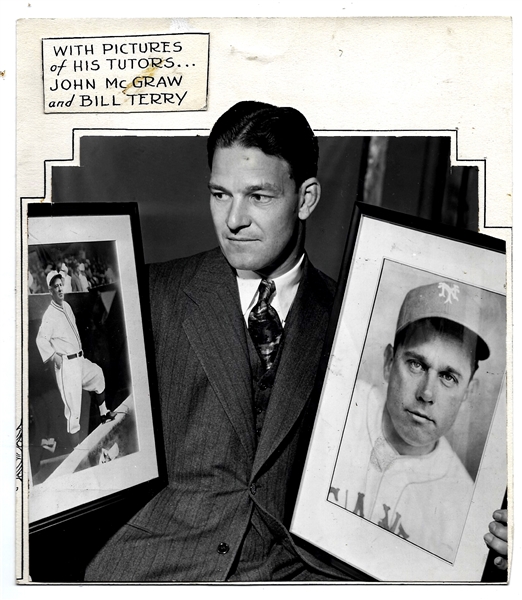 1942 Mel Ott (HOF) Sporting News Press/Archival Photo with an Autograph on Back