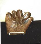 C. 1930s Post-Pancake Era Players Glove