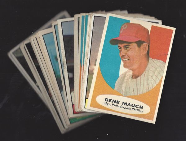 1961 Topps Baseball Card Lot of (25) 