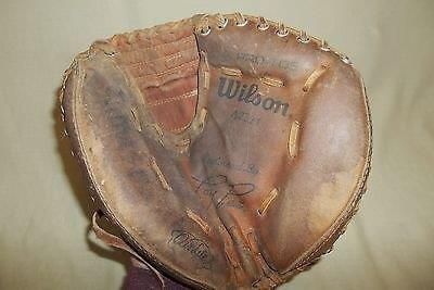 C. 1970's/80's Tony Pena Wilson Glove 