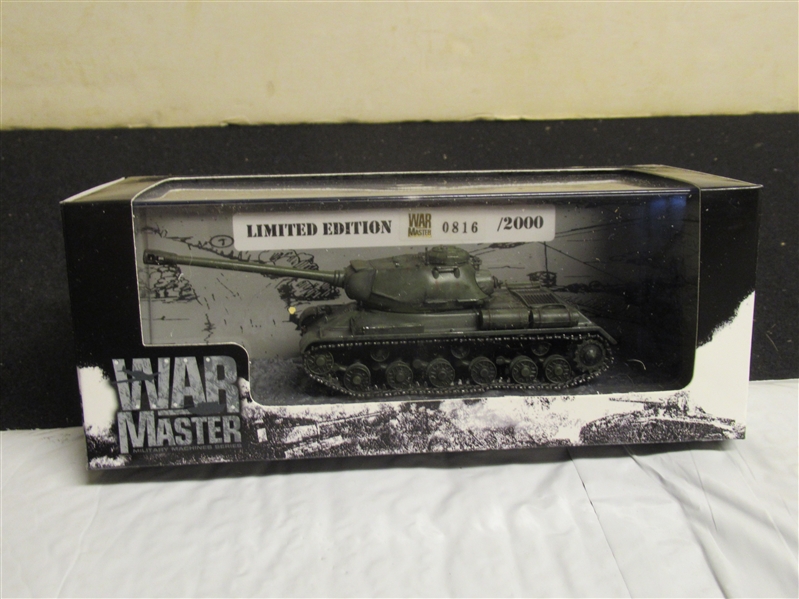 War Master - The Battle of Berlin 1945 Tank - Die Cast Military Vehicle 
