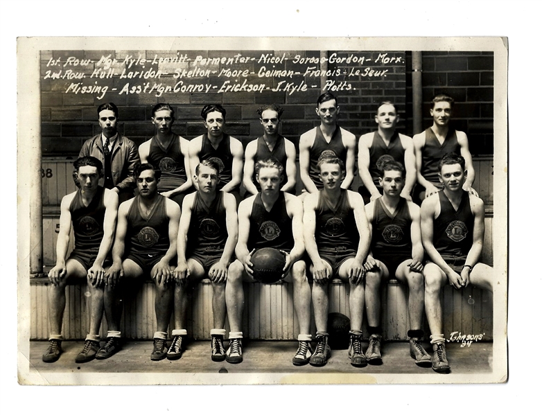 Circa 1920's West Coast Scholastic Basketball Small Size Photo