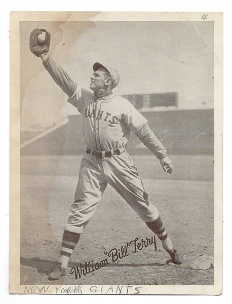 1934 Bill Terry (HOF) Butterfinger Premium