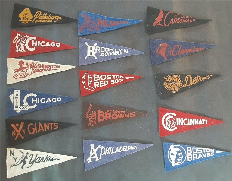 1950 American Nut & Chocolate - Cleveland Indians 4 Mini Felt Pennant