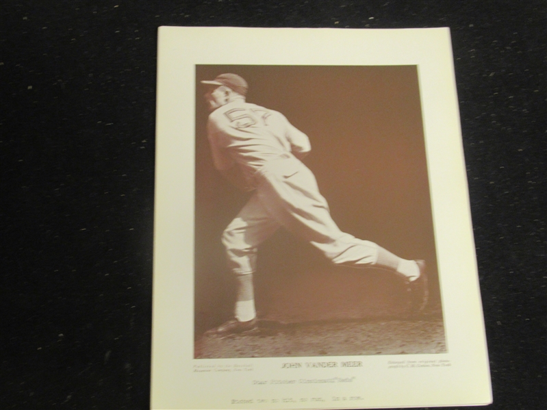 1910 - 1957 Johnny Vander Meer (Cincinnati Reds) M114 Photo Premium 