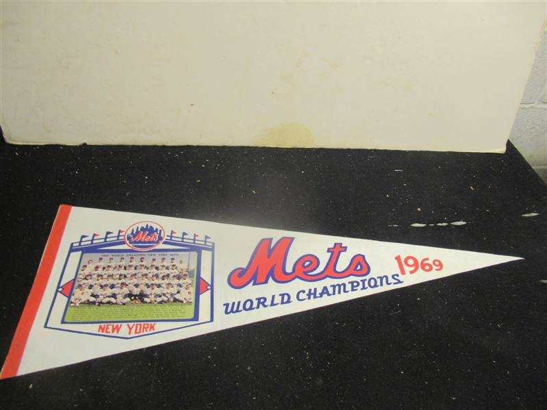 1969 NY Mets (World Champions) Full Size Team Picture Pennant